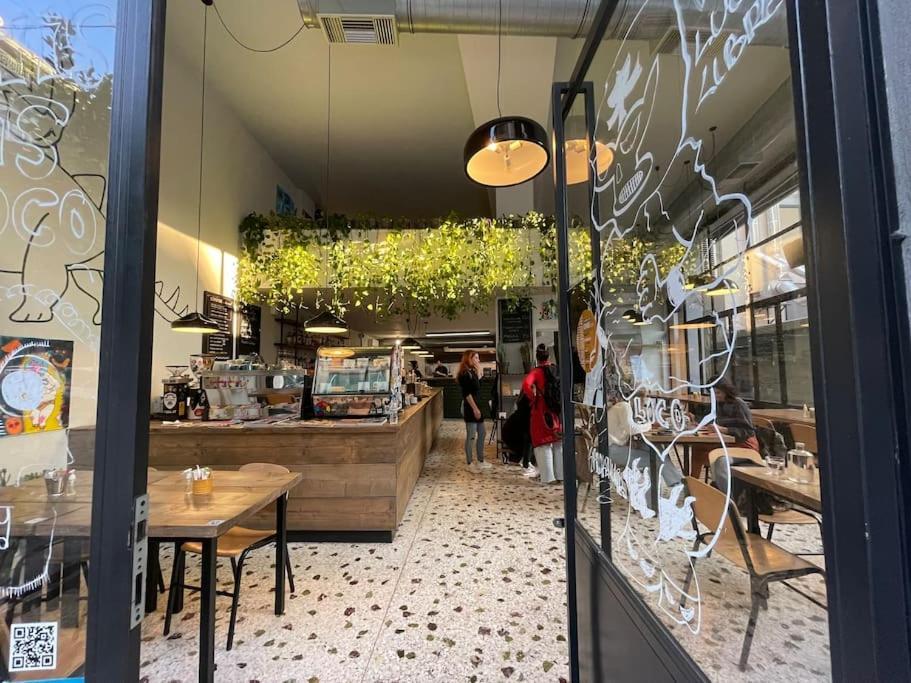 Stone Inn Near Acropolis & Metro 石头记 Felsenhohle Ateny Zewnętrze zdjęcie